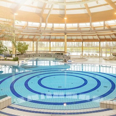 גוהרן Ferienwohnung Mit Schwimmbadnutzung In Sellin - Haus Strandeck Fewo 14 מראה חיצוני תמונה