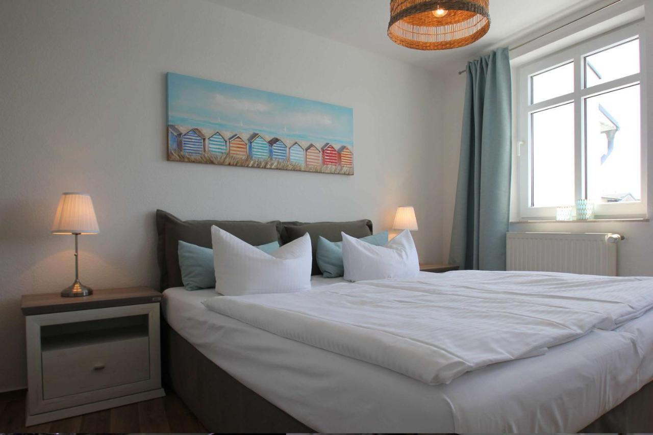 גוהרן Ferienwohnung Mit Schwimmbadnutzung In Sellin - Haus Strandeck Fewo 14 מראה חיצוני תמונה